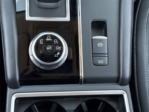 Used 2023 Mitsubishi Outlander SE image 21