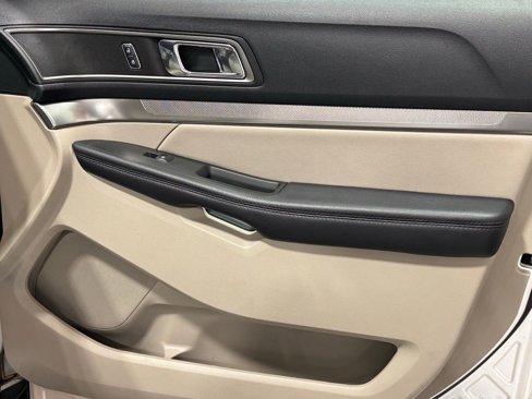 Used 2019 Ford Explorer XLT w/ Equipment Group 202A image 32