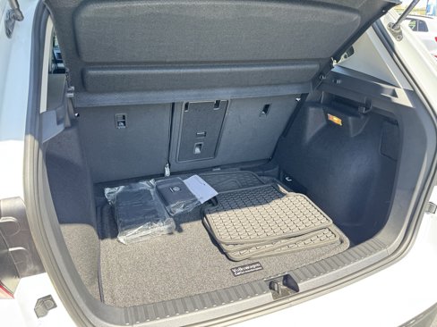 Certified 2023 Volkswagen Taos SE image 37