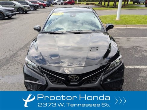 Used 2023 Toyota Camry SE image 4