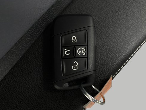 New 2025 Volkswagen Jetta SE image 28