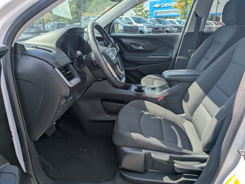 Used 2024 GMC Terrain SLE image 20