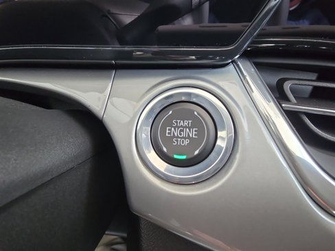 New 2025 Chevrolet Trax LT w/ LT Convenience Package image 16