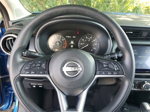 Used 2023 Nissan Kicks SV image 16