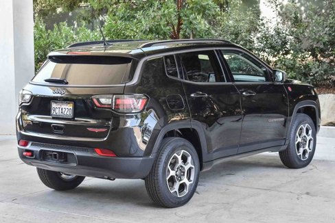Used 2022 Jeep Compass Trailhawk w/ Trailhawk Elite Group image 6