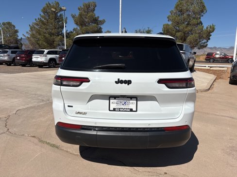 Used 2022 Jeep Grand Cherokee L Laredo image 6