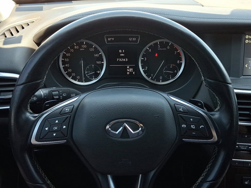 Used 2017 INFINITI QX30 Premium w/ Cargo Package image 19