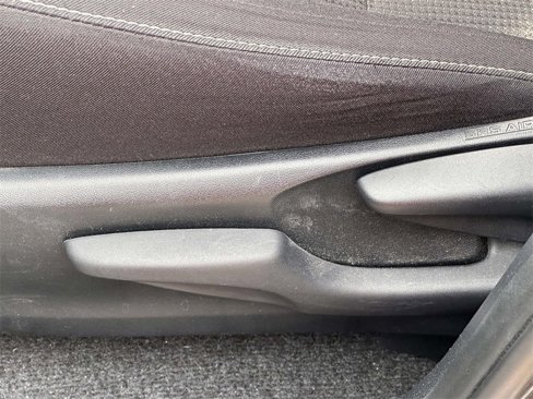 Used 2018 Toyota RAV4 XLE image 15