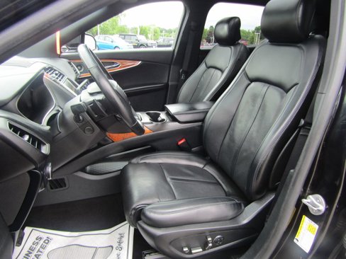 Used 2019 Lincoln Nautilus Reserve image 10