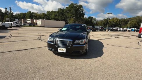 Used 2014 Chrysler 300 C image 3