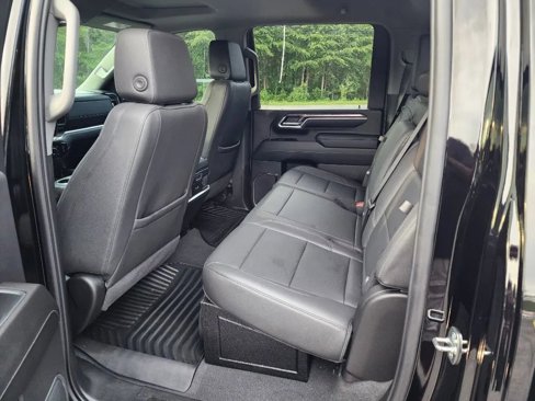Used 2024 Chevrolet Silverado 2500 LTZ w/ LTZ Plus Package image 8