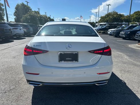 Used 2025 Mercedes-Benz C 300 Sedan image 5
