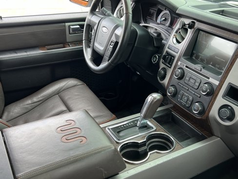 Used 2017 Ford Expedition EL King Ranch image 3