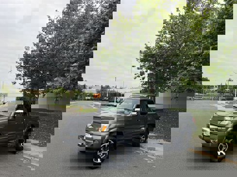Used 2004 Toyota Tundra SR5 w/ SR5 Extra Value Pkg image 1