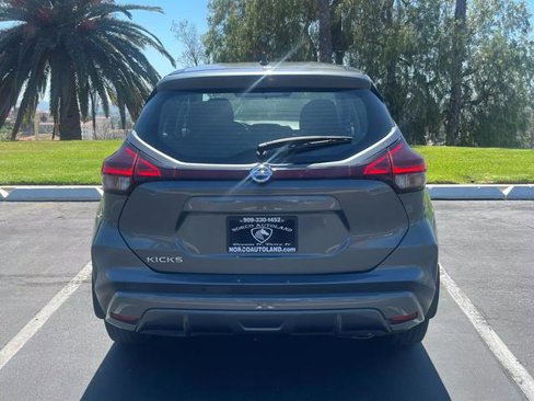 Used 2021 Nissan Kicks S image 38