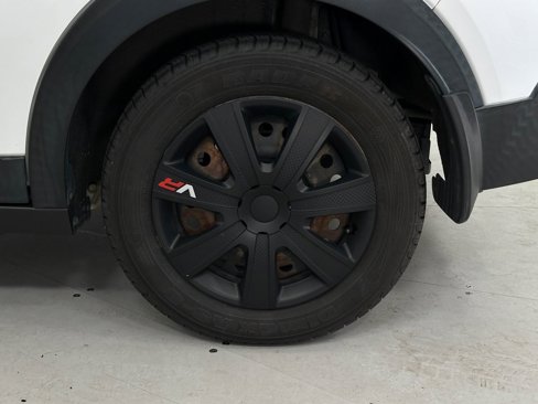 Used 2020 Nissan Kicks S image 32