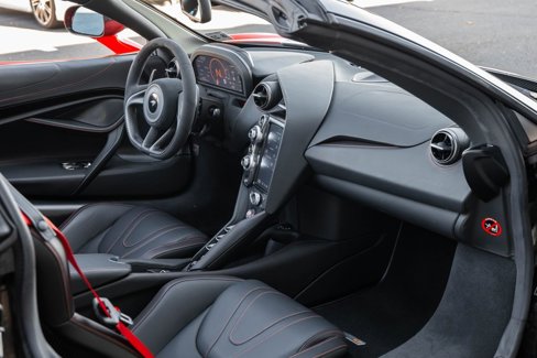 Used 2022 McLaren 765LT image 58