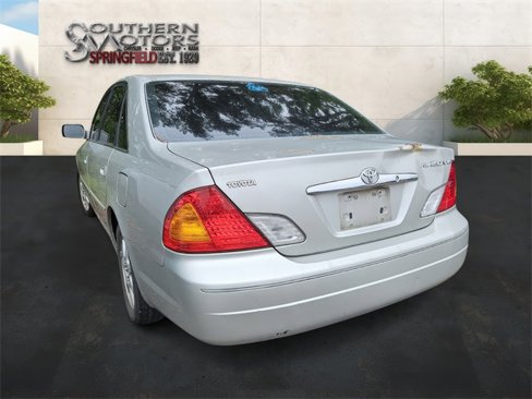 Used 2000 Toyota Avalon XLS image 9