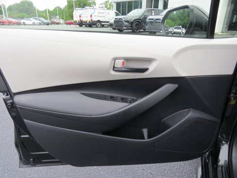 Used 2022 Toyota Corolla LE image 13