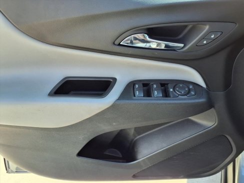Used 2023 Chevrolet Equinox LT image 19
