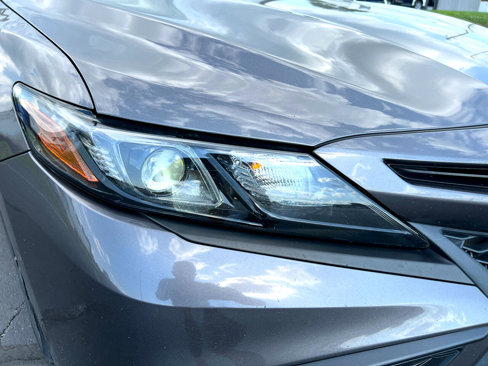 Used 2022 Toyota Camry SE image 28