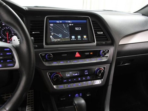 Used 2019 Hyundai Sonata Limited image 9