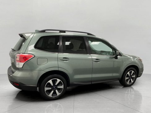 Used 2017 Subaru Forester 2.5i Limited image 3