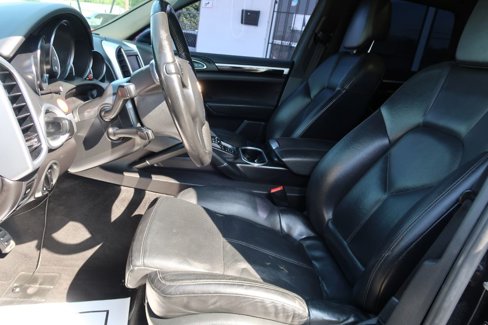 Used 2012 Porsche Cayenne S image 7