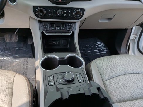 Certified 2020 GMC Terrain SLT image 21