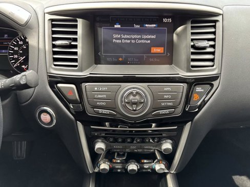 Used 2020 Nissan Pathfinder S image 25