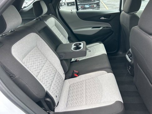 Used 2022 Chevrolet Equinox LS image 32