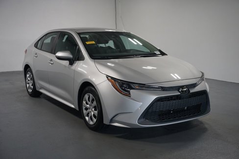 Certified 2022 Toyota Corolla LE image 3