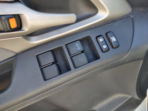 Used 2009 Toyota Matrix XRS image 12