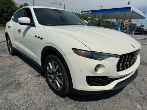 Used 2017 Maserati Levante image 7