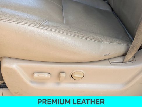 Used 2013 Chevrolet Tahoe LT image 16