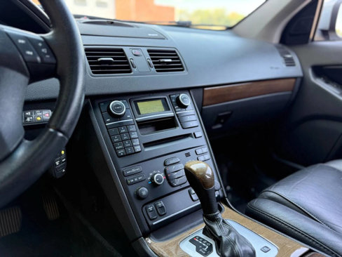 Used 2012 Volvo XC90 3.2 image 26