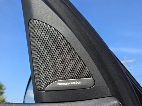 Used 2022 BMW X5 xDrive45e w/ M Sport Package image 18