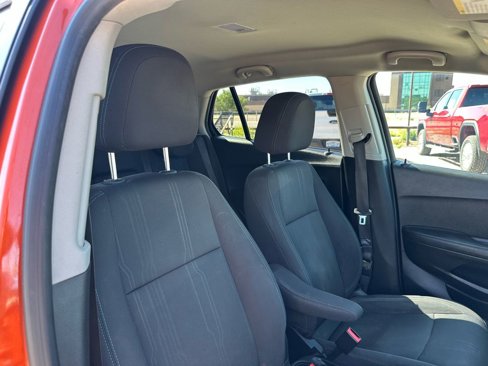 Used 2016 Chevrolet Trax LT image 16
