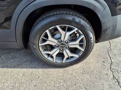 Used 2021 Kia Seltos EX image 32