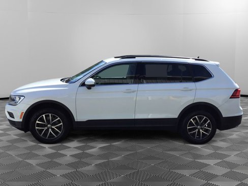Used 2019 Volkswagen Tiguan SE w/ Panoramic Sunroof Package image 4