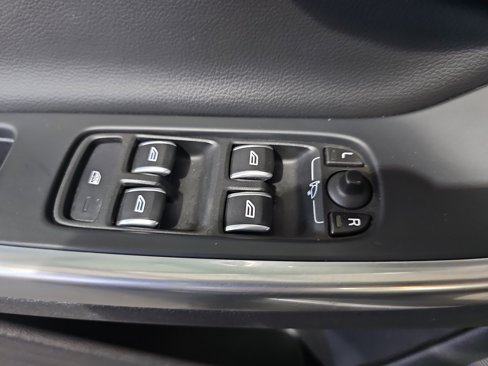 Used 2018 Volvo S60 T5 Inscription image 28