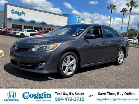Used 2014 Toyota Camry L image 1