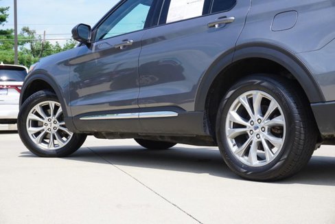 Used 2021 Ford Explorer XLT image 13