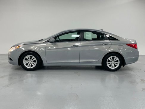 Used 2011 Hyundai Sonata GLS image 2