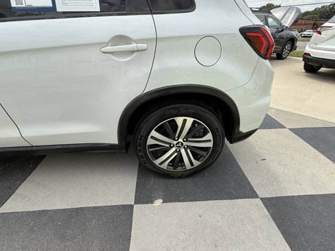 Used 2023 Mitsubishi Outlander Sport SE image 13