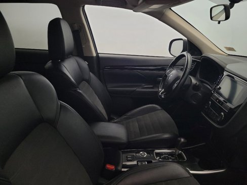 Used 2019 Mitsubishi Outlander SE image 21