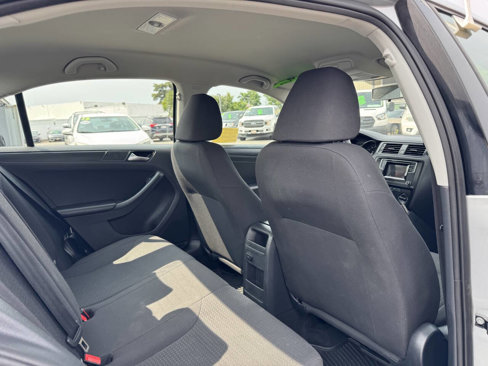 Used 2016 Volkswagen Jetta S image 29