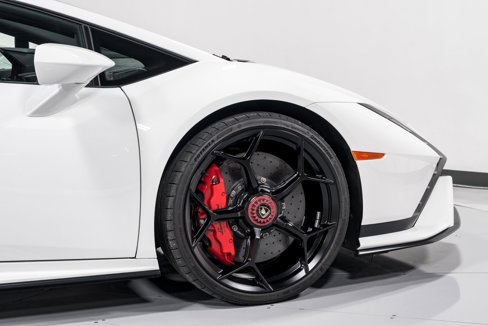 Used 2024 Lamborghini Huracan Tecnica image 45