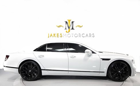 Used 2021 Bentley Flying Spur V8 image 13