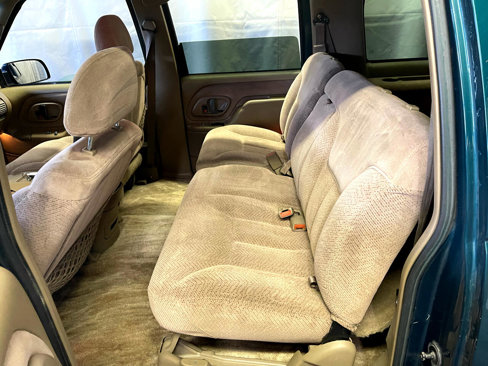 Used 1995 Chevrolet Suburban 4WD image 22